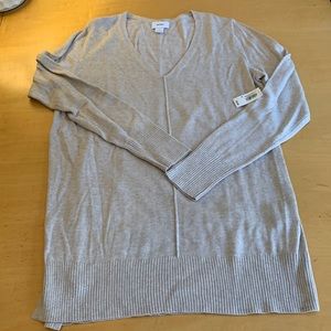 Old Navy V-neck sweater